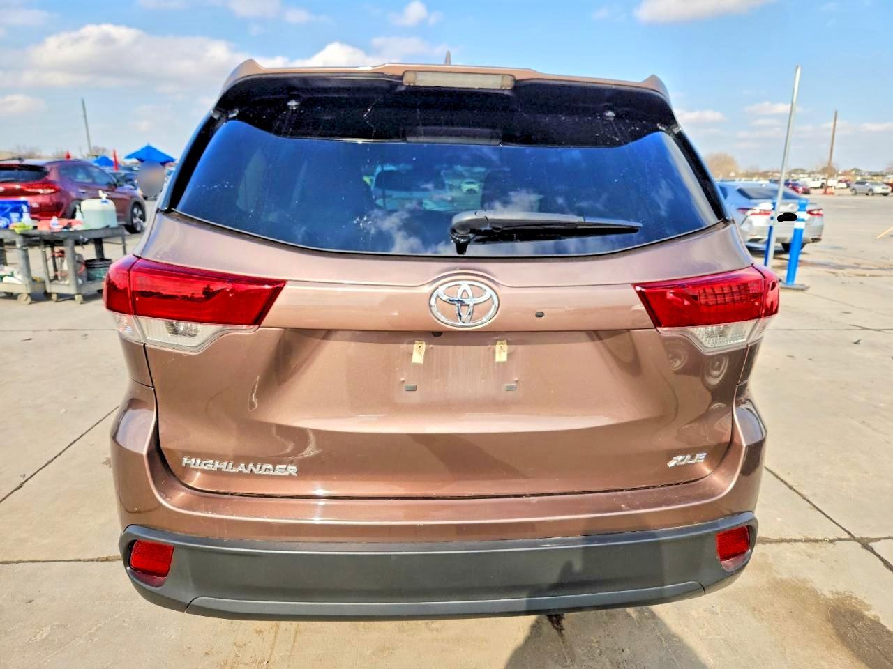 2017 TOYOTA HIGHLANDER