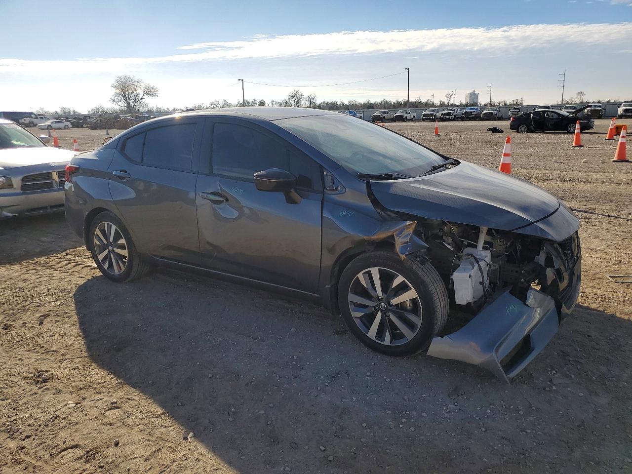 2020 NISSAN VERSA