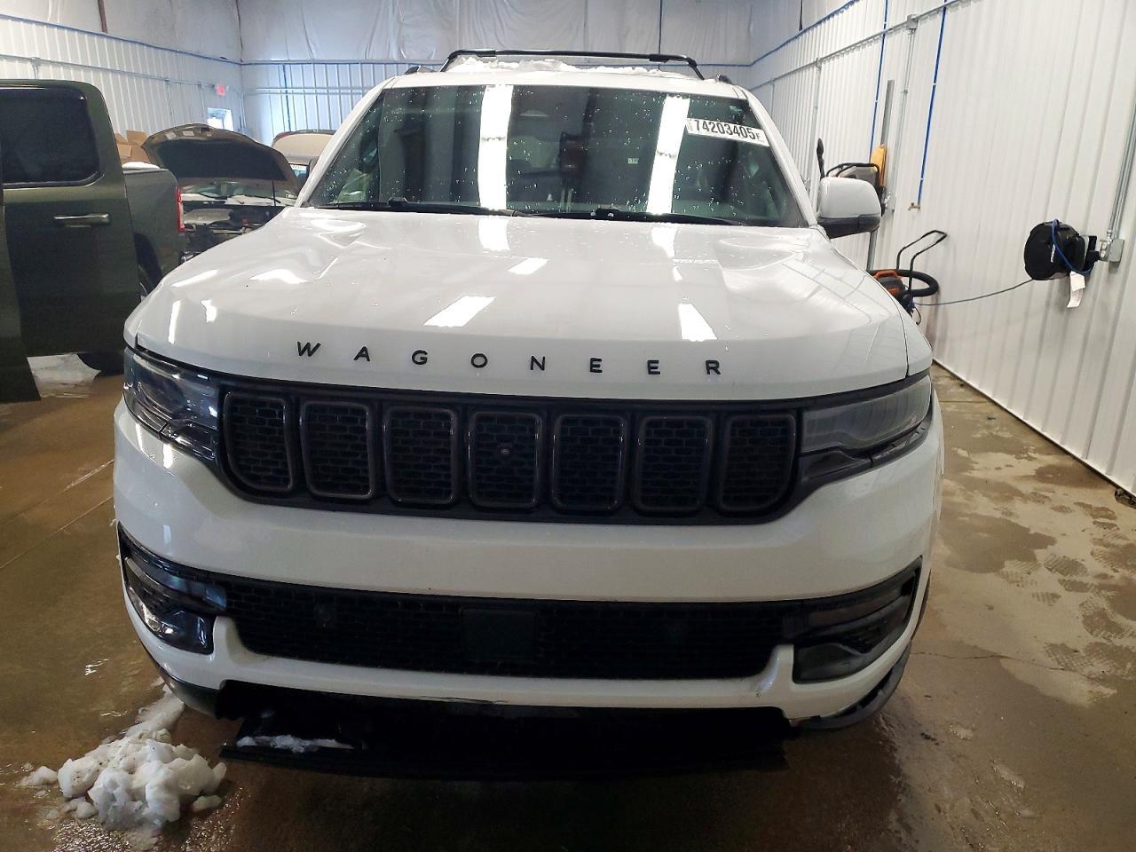 2022 JEEP Wagoneer