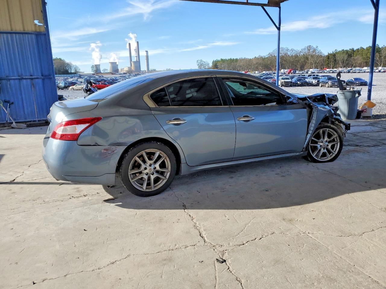2011 NISSAN Maxima