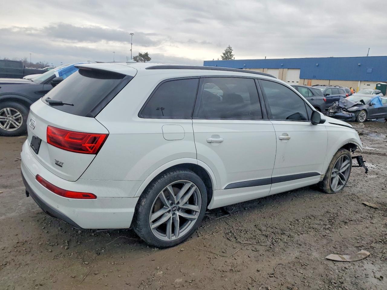 2017 AUDI Q7