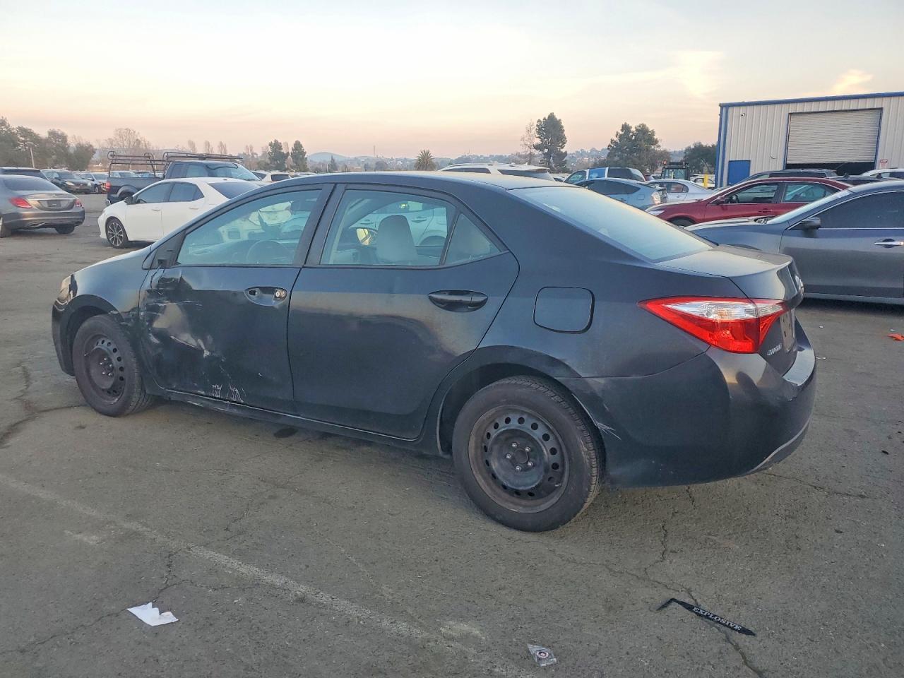 2016 TOYOTA COROLLA