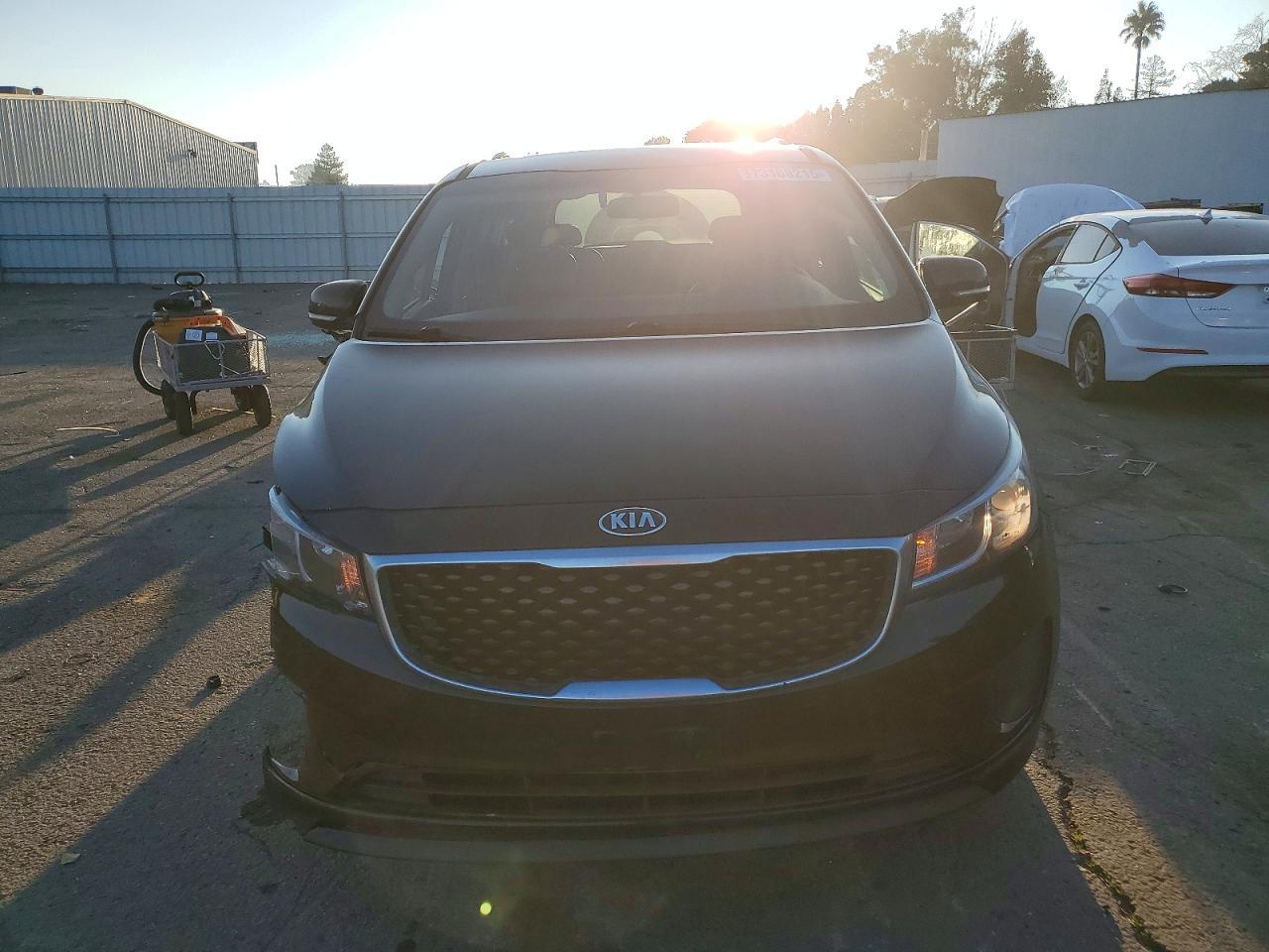2017 KIA SEDONA