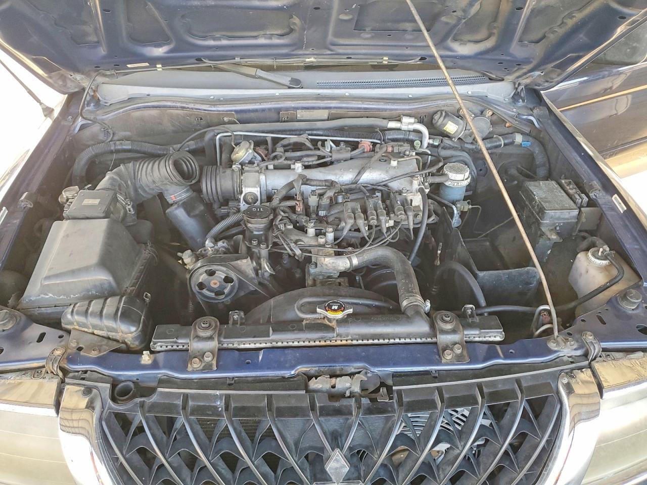 2002 MITSUBISHI Montero