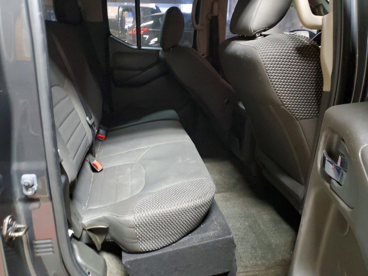 2015 NISSAN Frontier