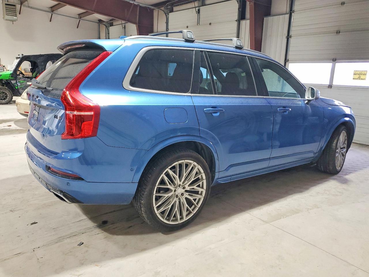 2017 VOLVO XC90