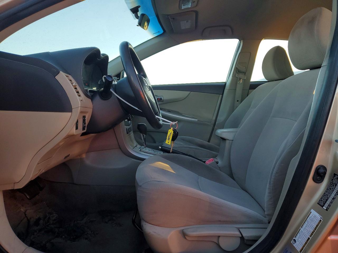 2011 TOYOTA COROLLA