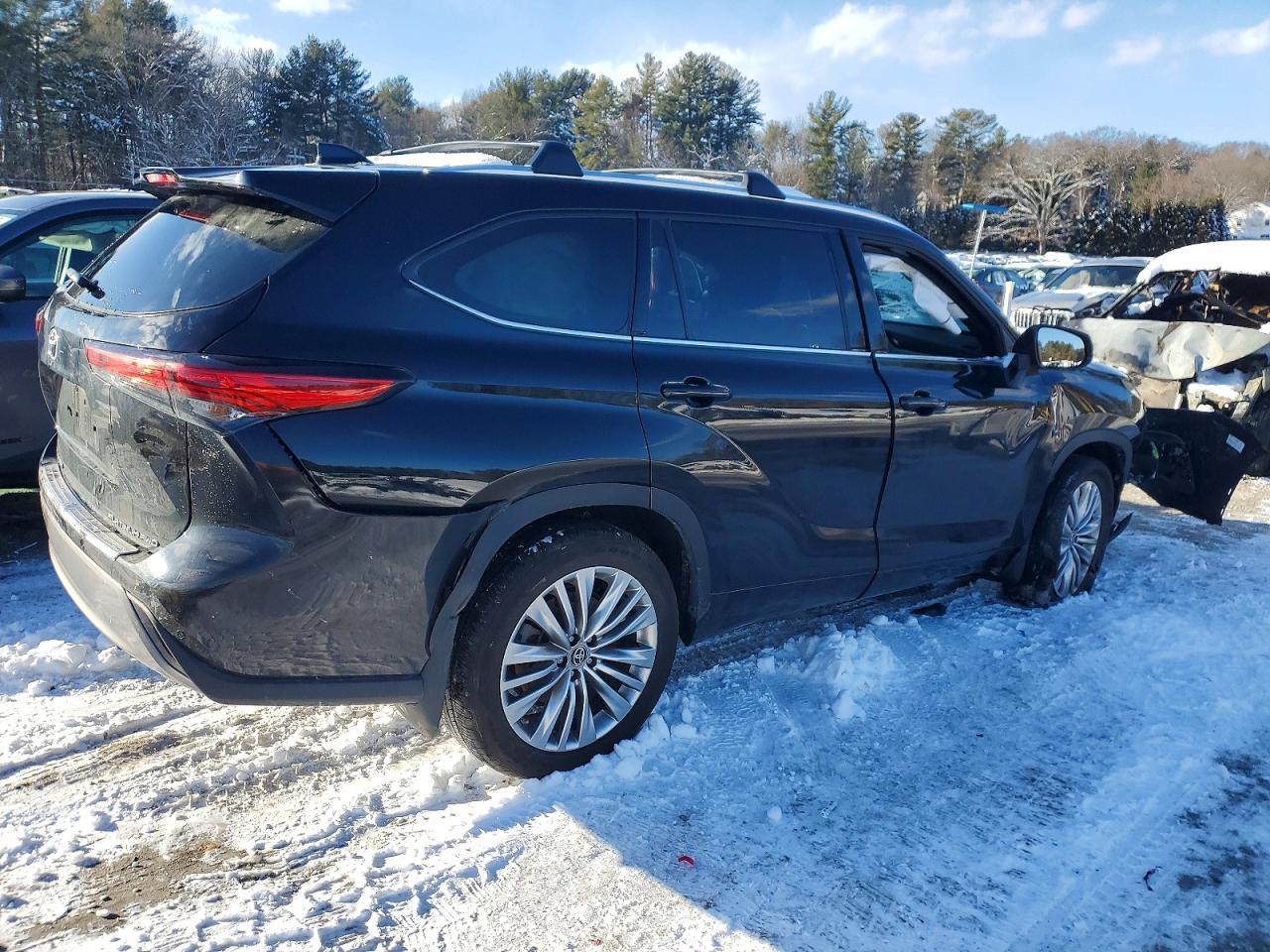 2023 TOYOTA HIGHLANDER