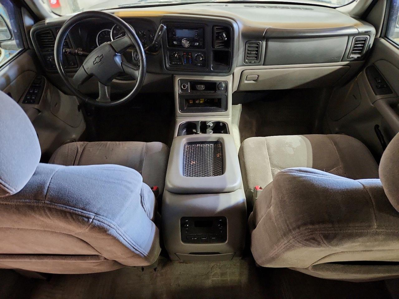 2004 CHEVROLET Tahoe