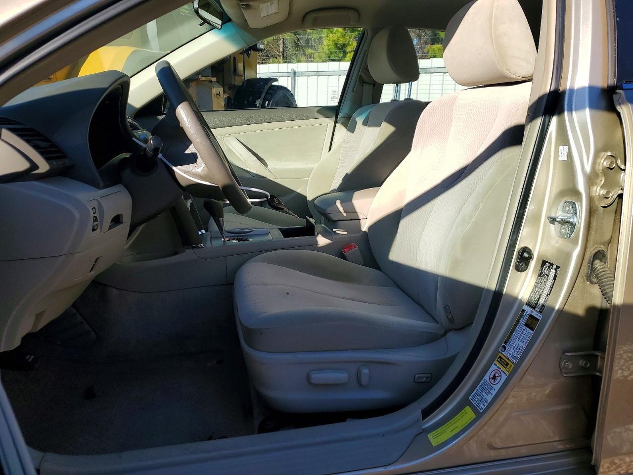 2011 TOYOTA CAMRY