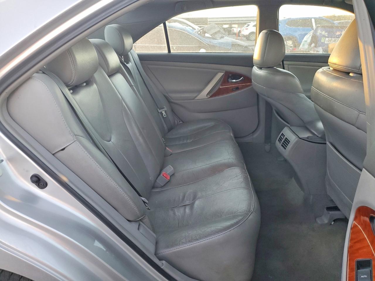 2011 TOYOTA CAMRY