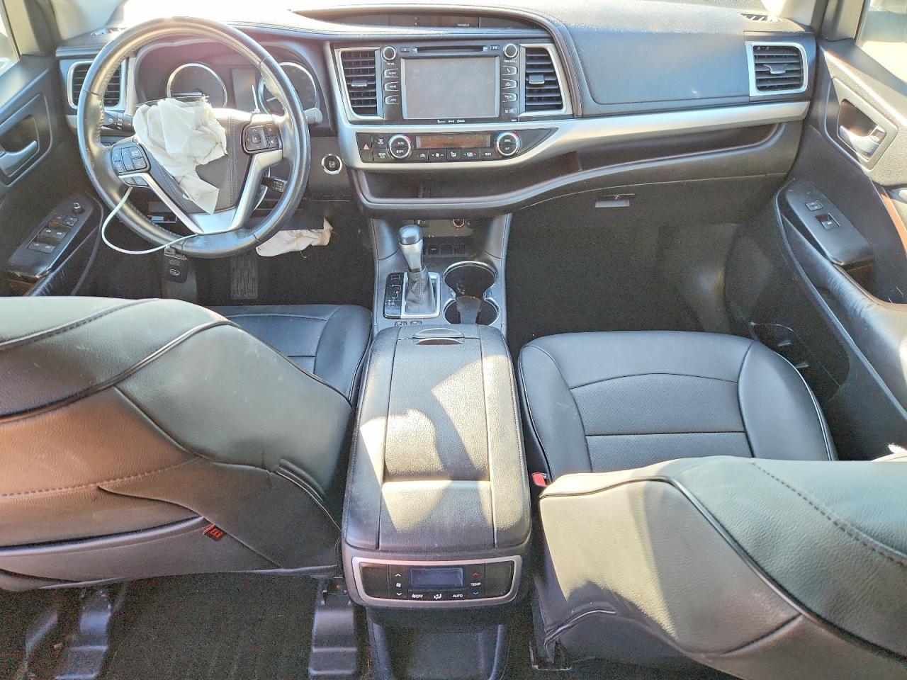 2016 TOYOTA HIGHLANDER
