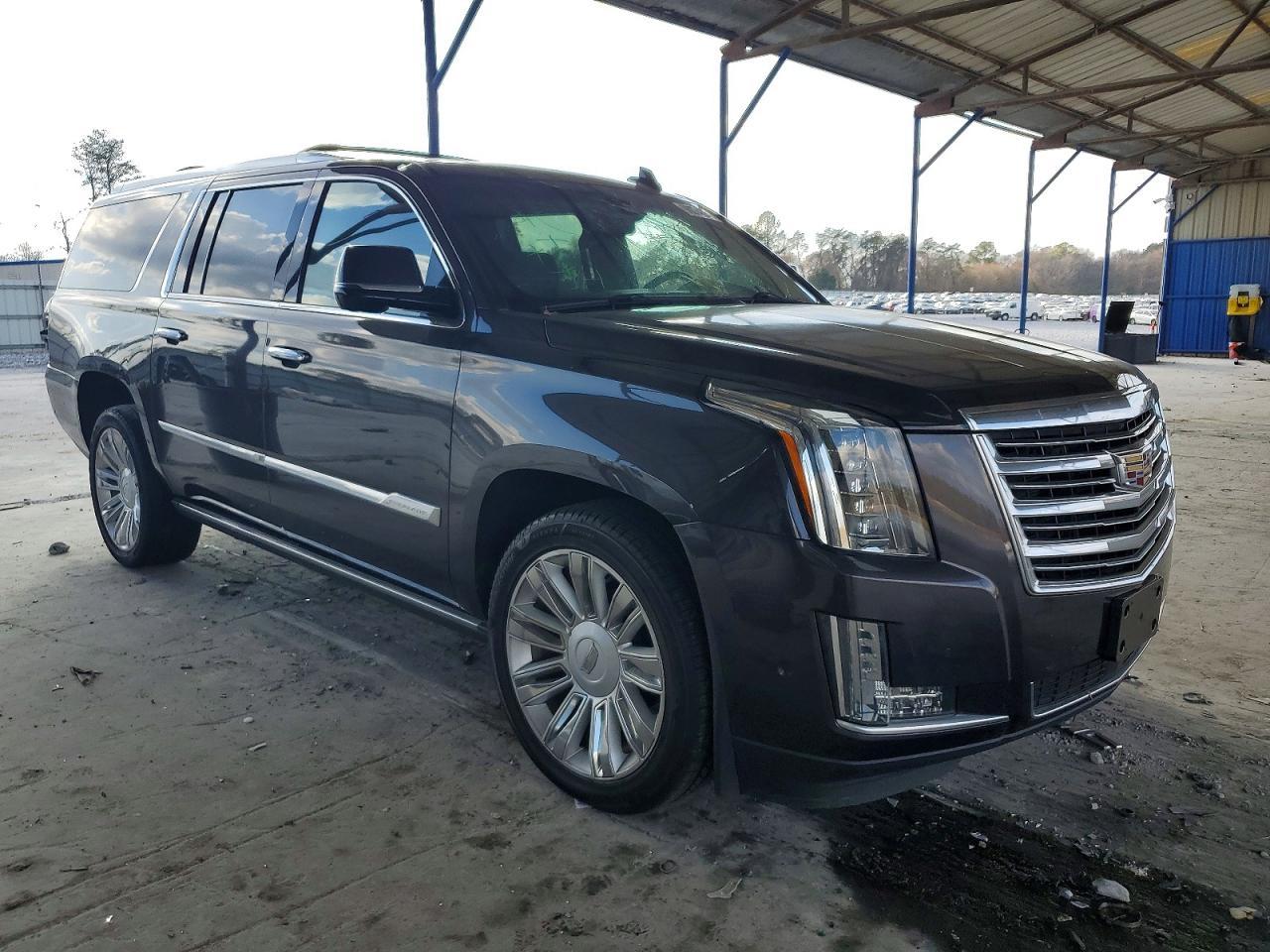 2017 CADILLAC Escalade ESV