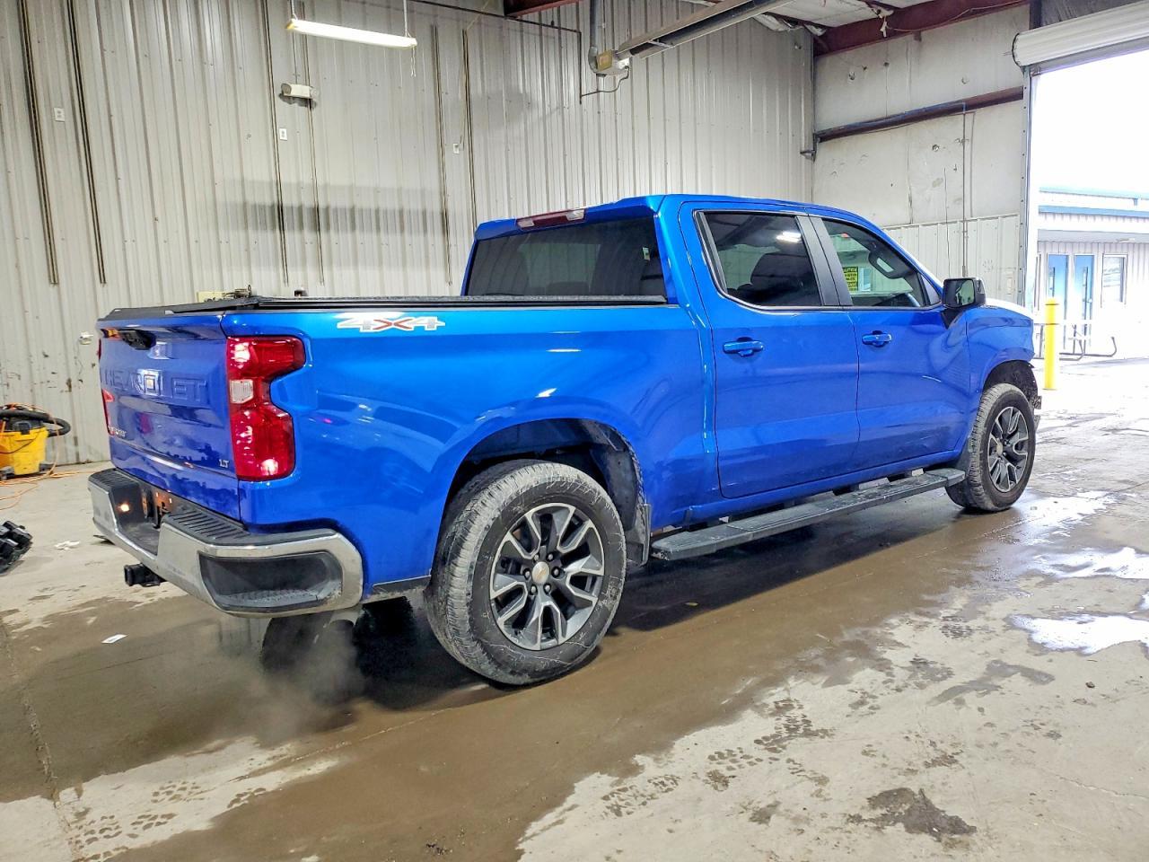 2025 CHEVROLET Silverado