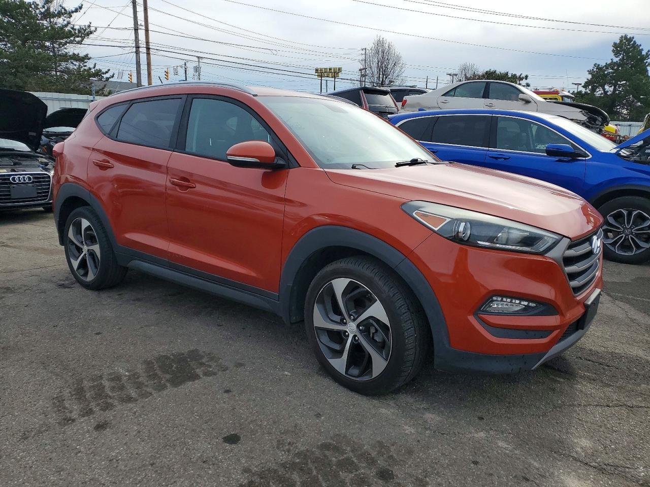 2016 HYUNDAI TUCSON