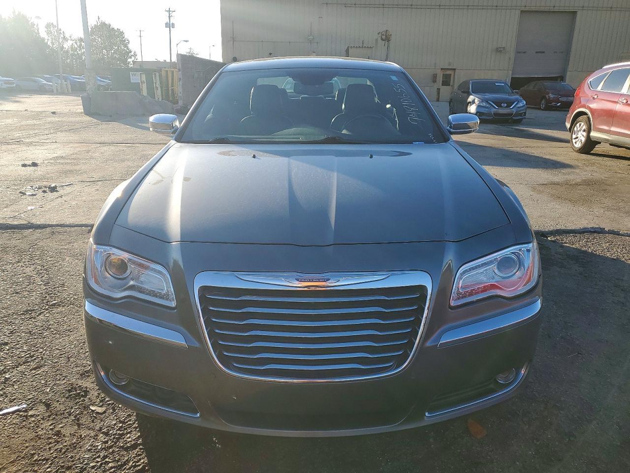 2011 CHRYSLER 300