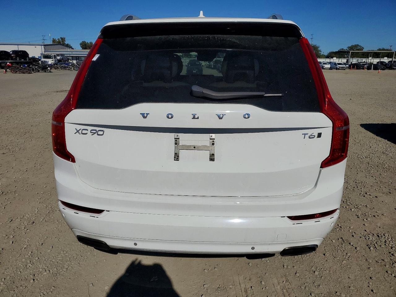 2017 VOLVO XC90