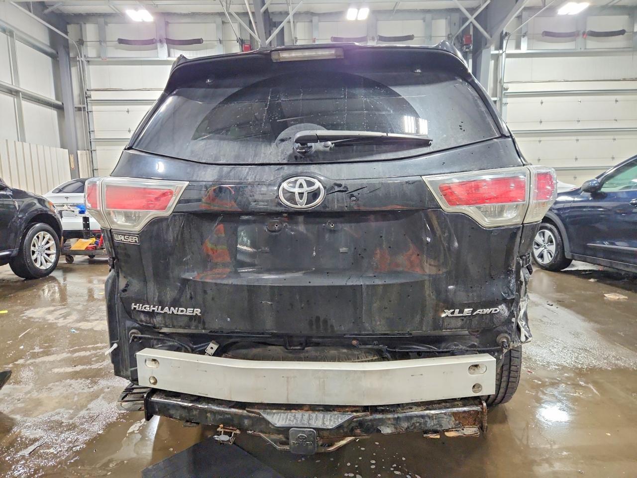 2015 TOYOTA HIGHLANDER