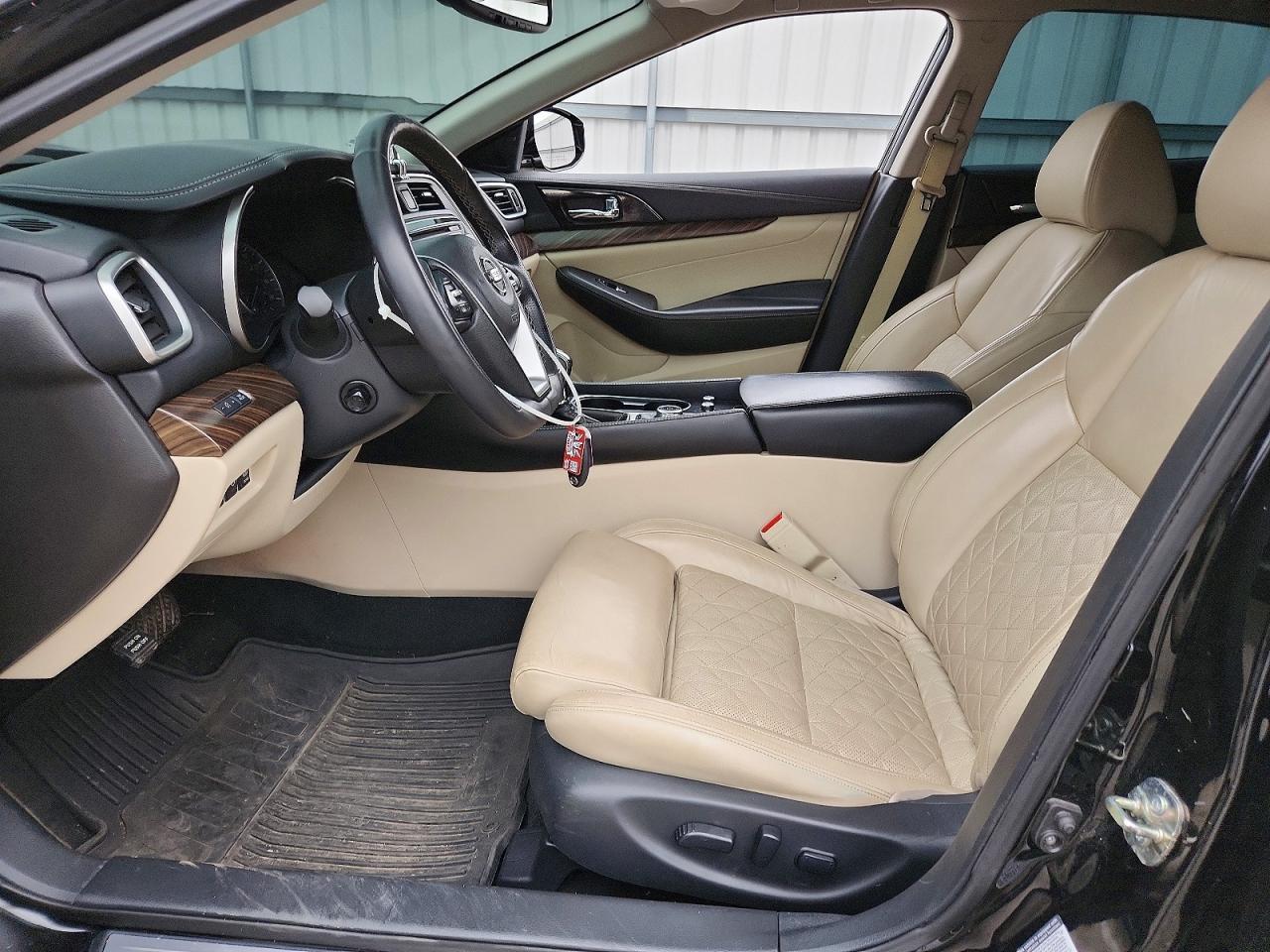 2016 NISSAN Maxima