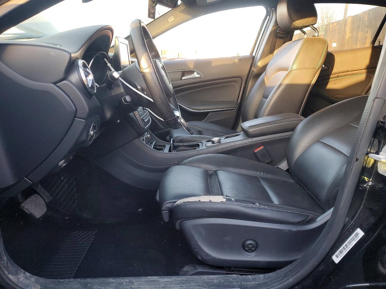 2016 MERCEDES-BENZ GLA-Class