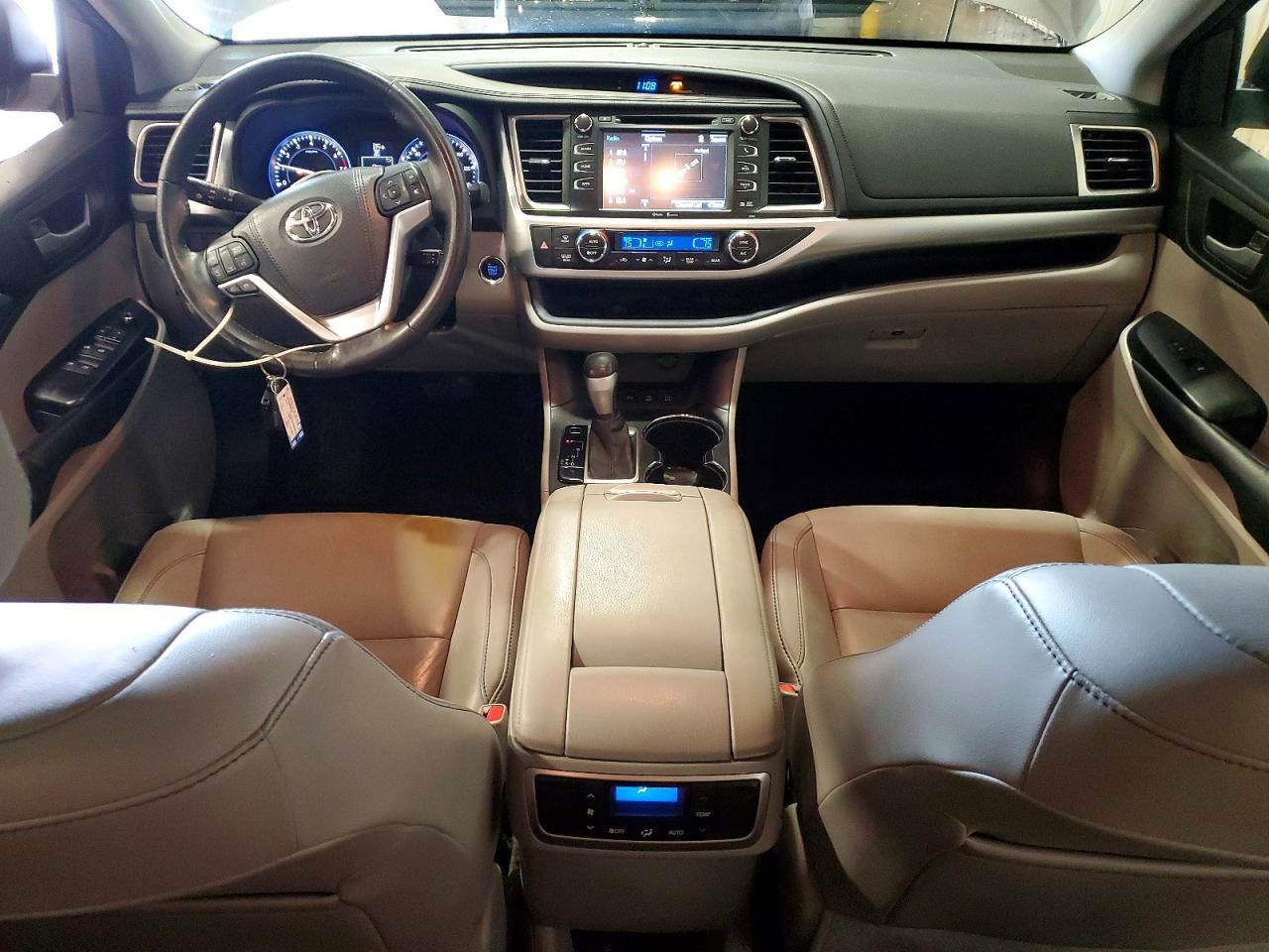 2015 TOYOTA HIGHLANDER