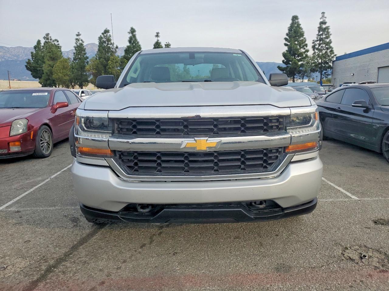 2018 CHEVROLET Silverado