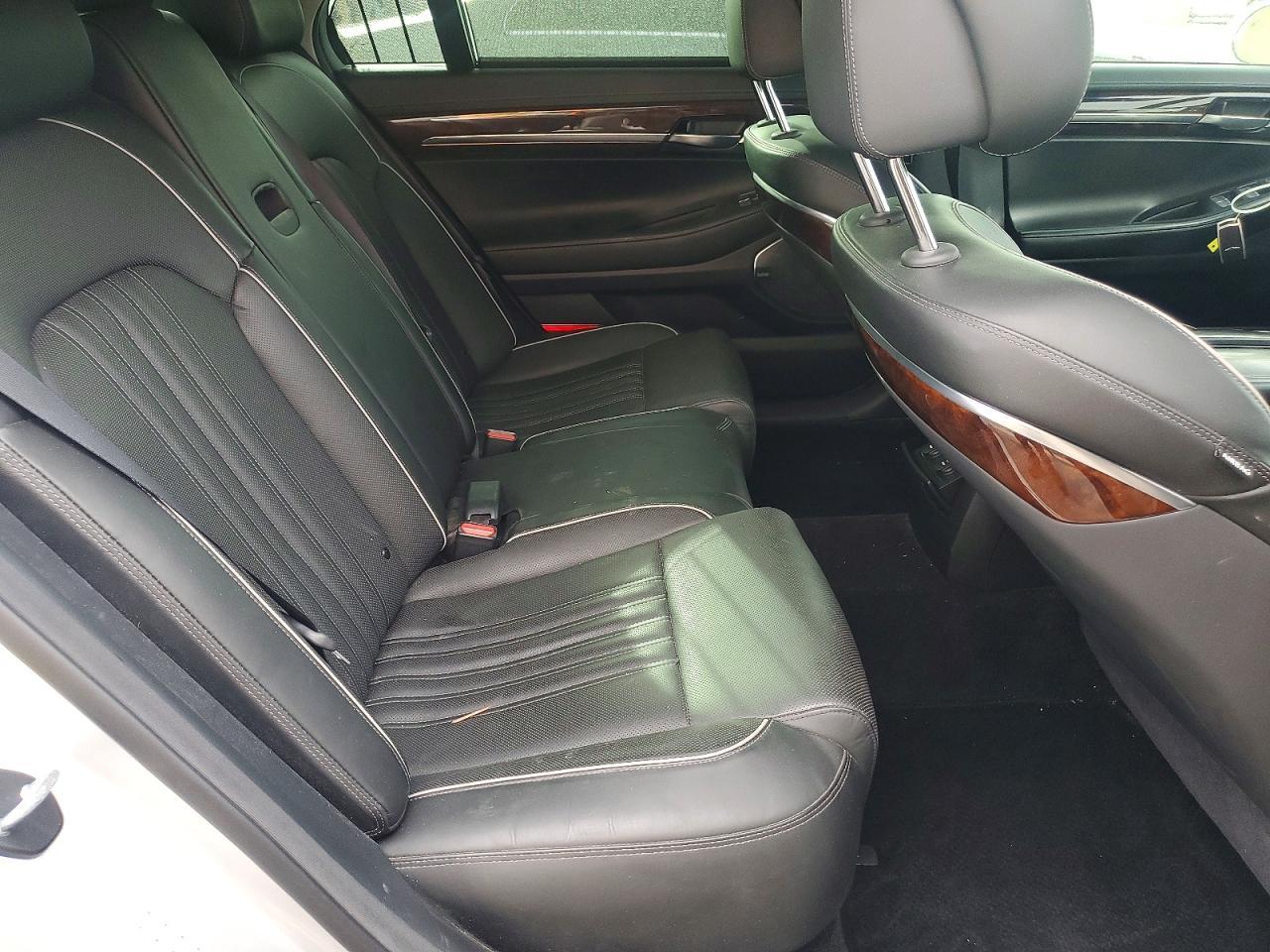 2017 GENESIS G90