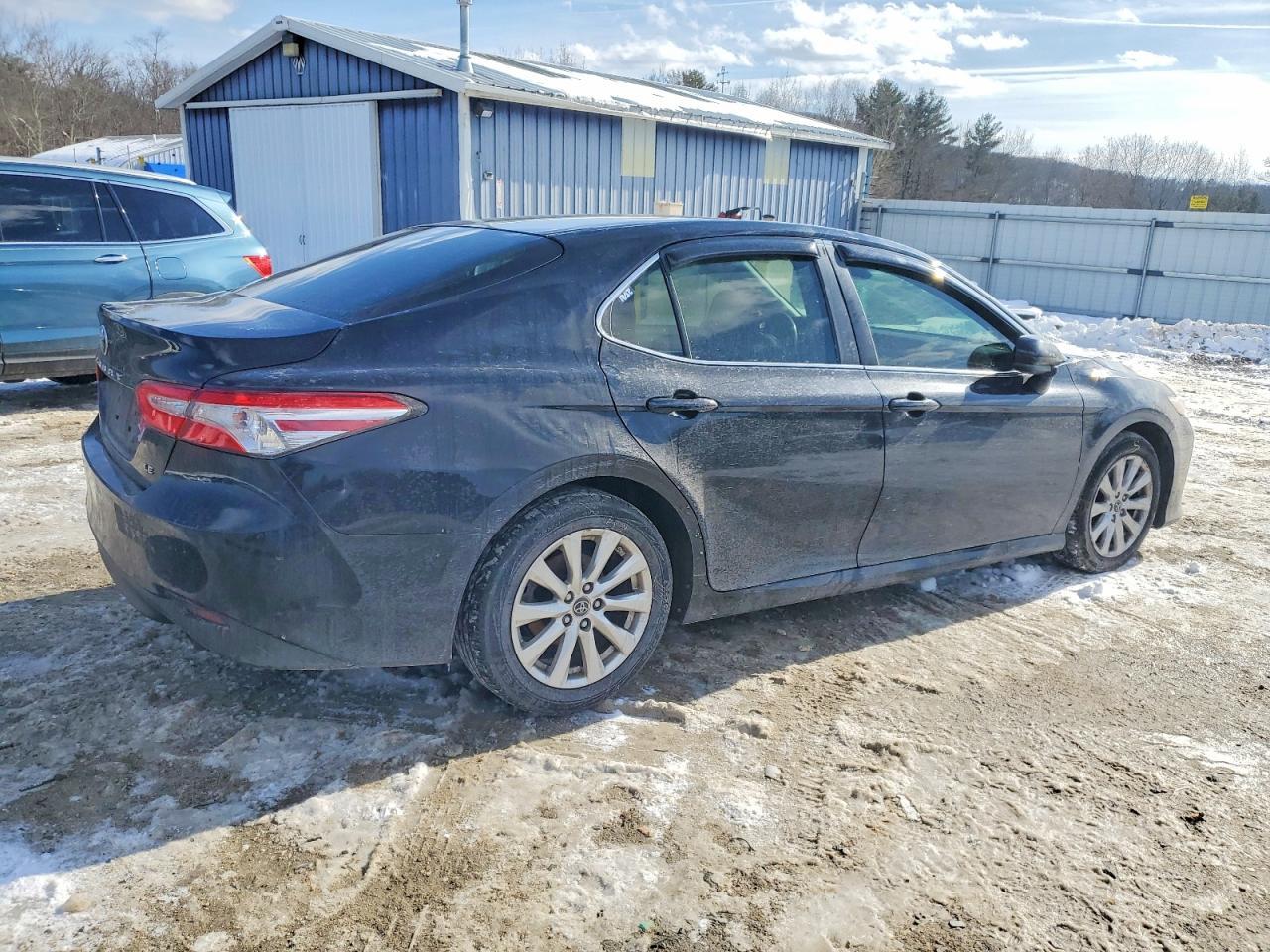 2018 TOYOTA CAMRY