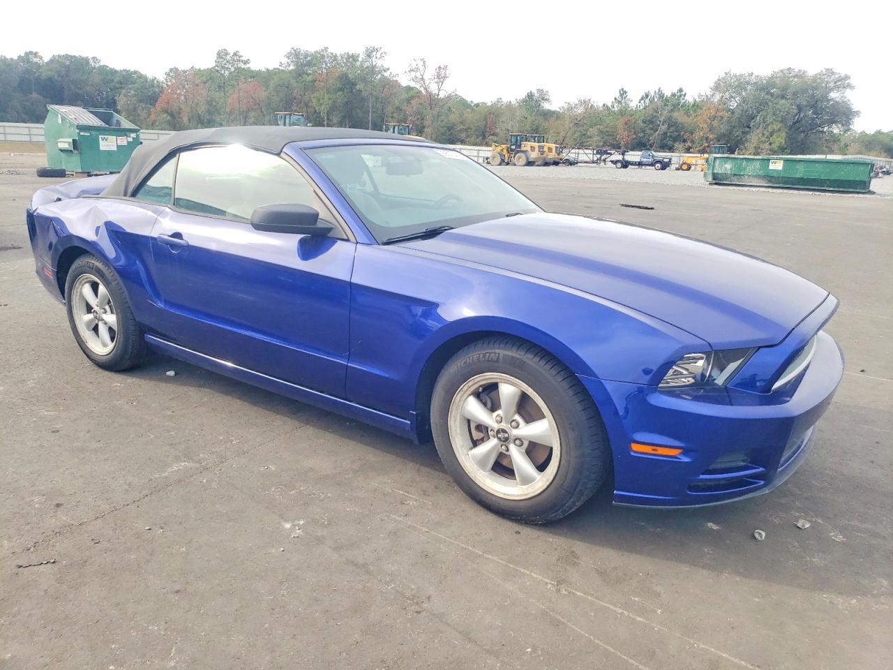 2013 FORD MUSTANG