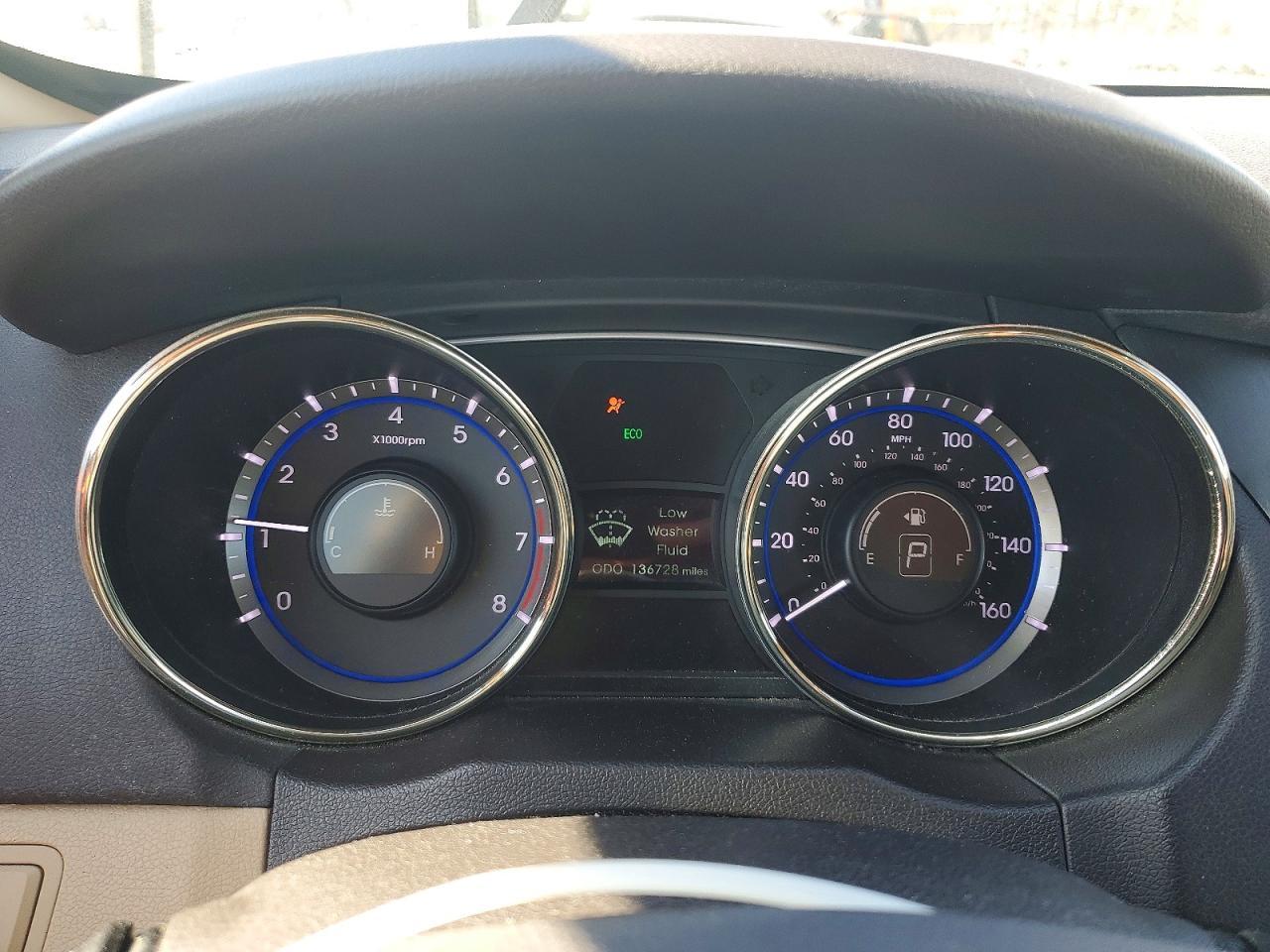 2011 HYUNDAI SONATA