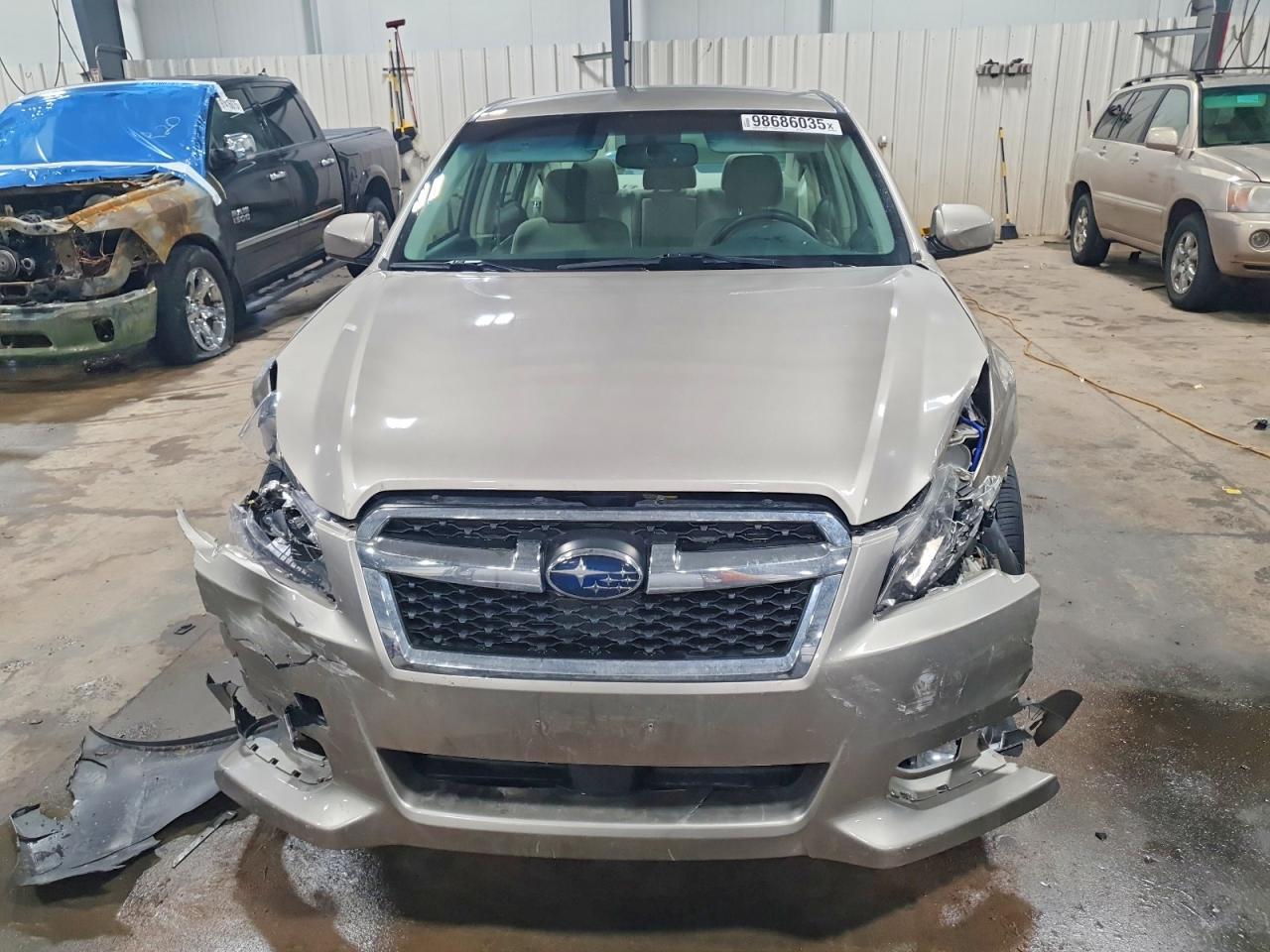 2014 SUBARU Legacy