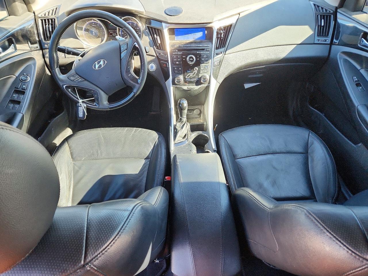 2011 HYUNDAI SONATA
