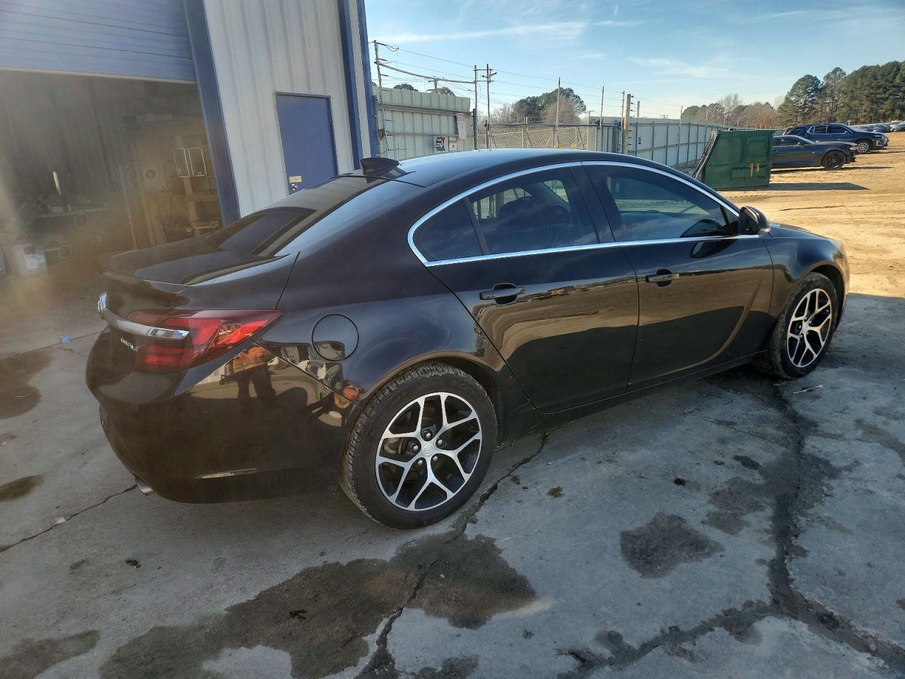 2017 BUICK Regal