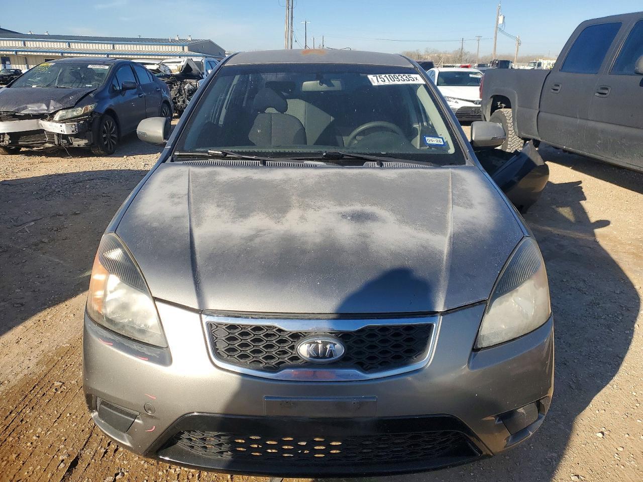 2011 KIA RIO