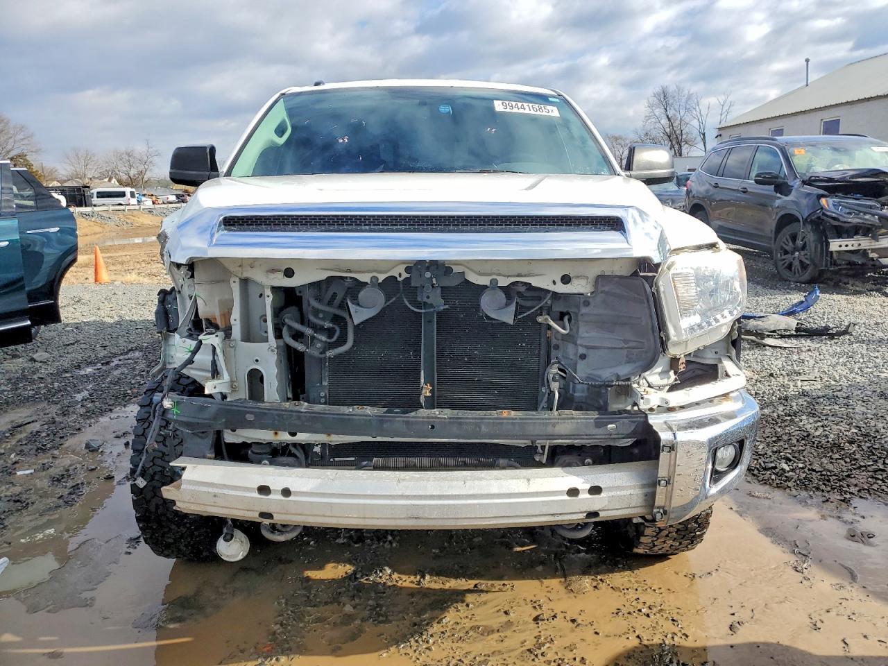 2016 TOYOTA TUNDRA