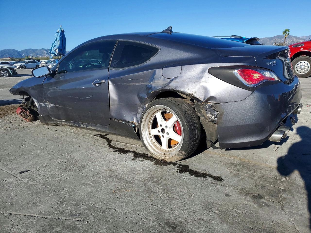 2013 HYUNDAI GENESIS