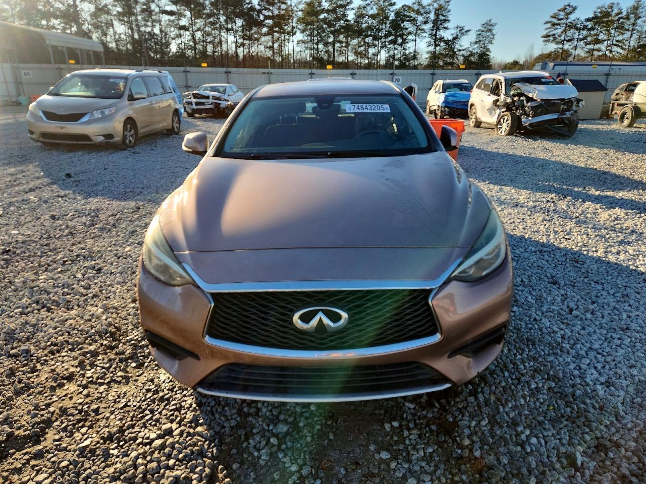 2017 INFINITI QX30