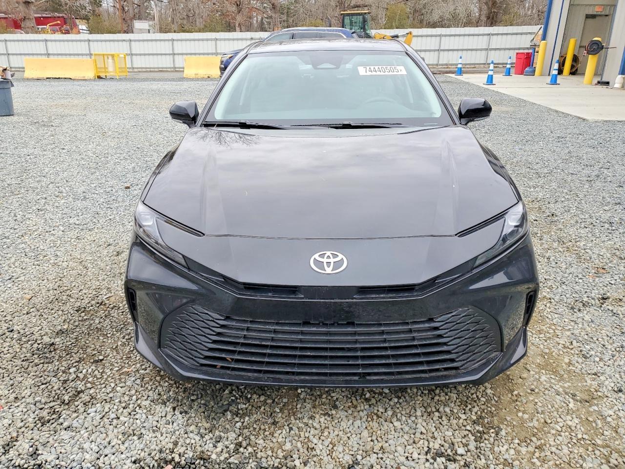 2025 TOYOTA CAMRY