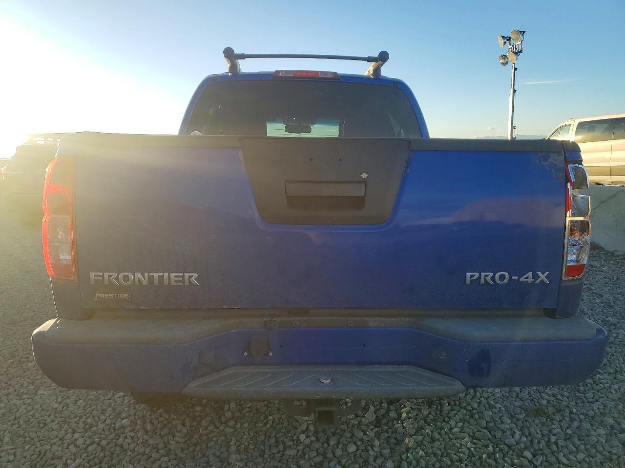 2012 NISSAN Frontier