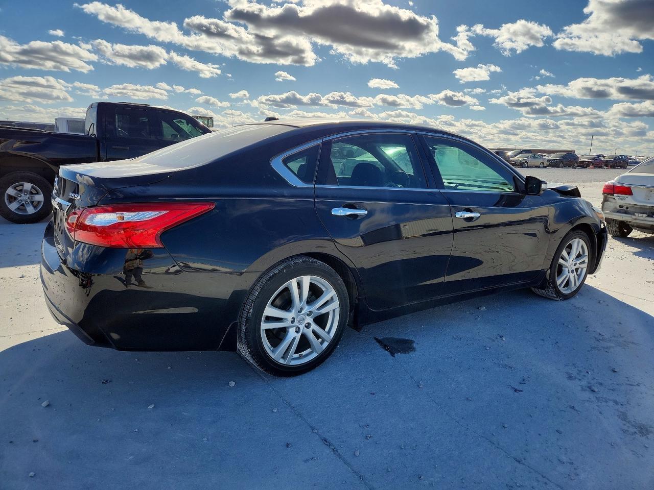 2016 NISSAN ALTIMA