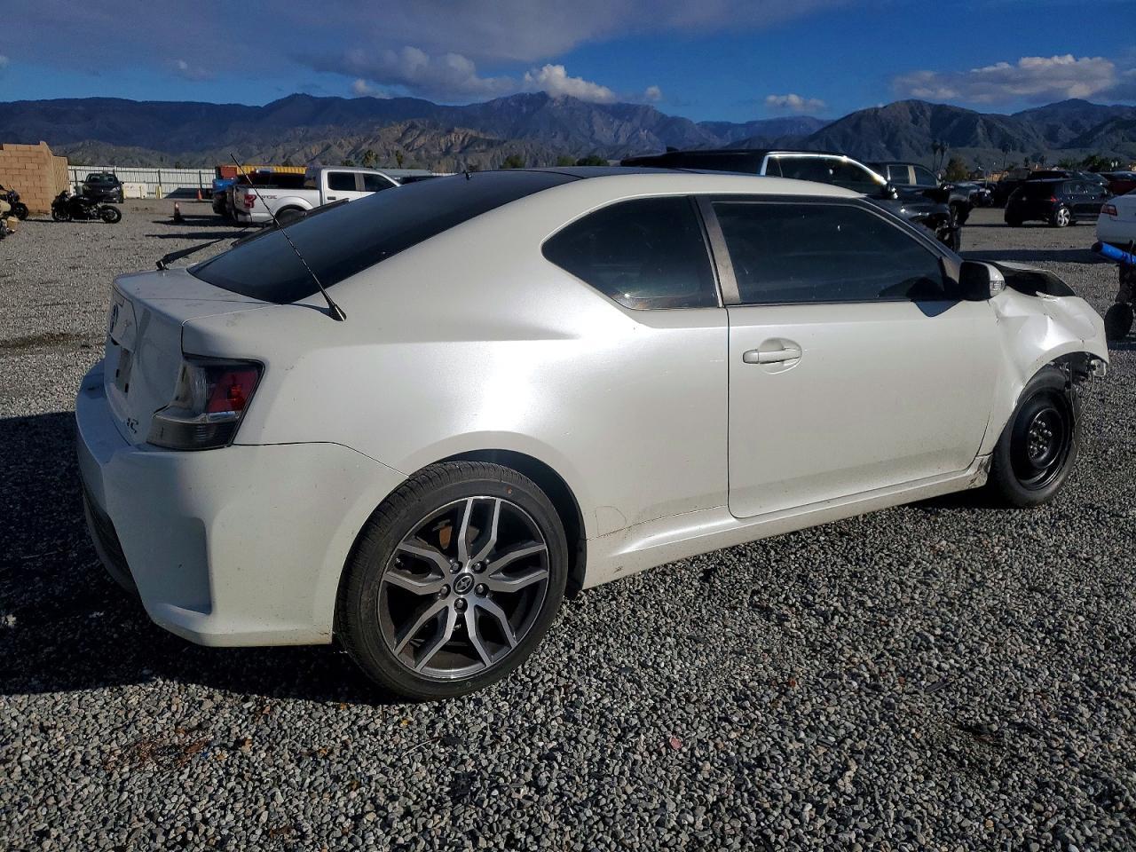 2016 TOYOTA SCION