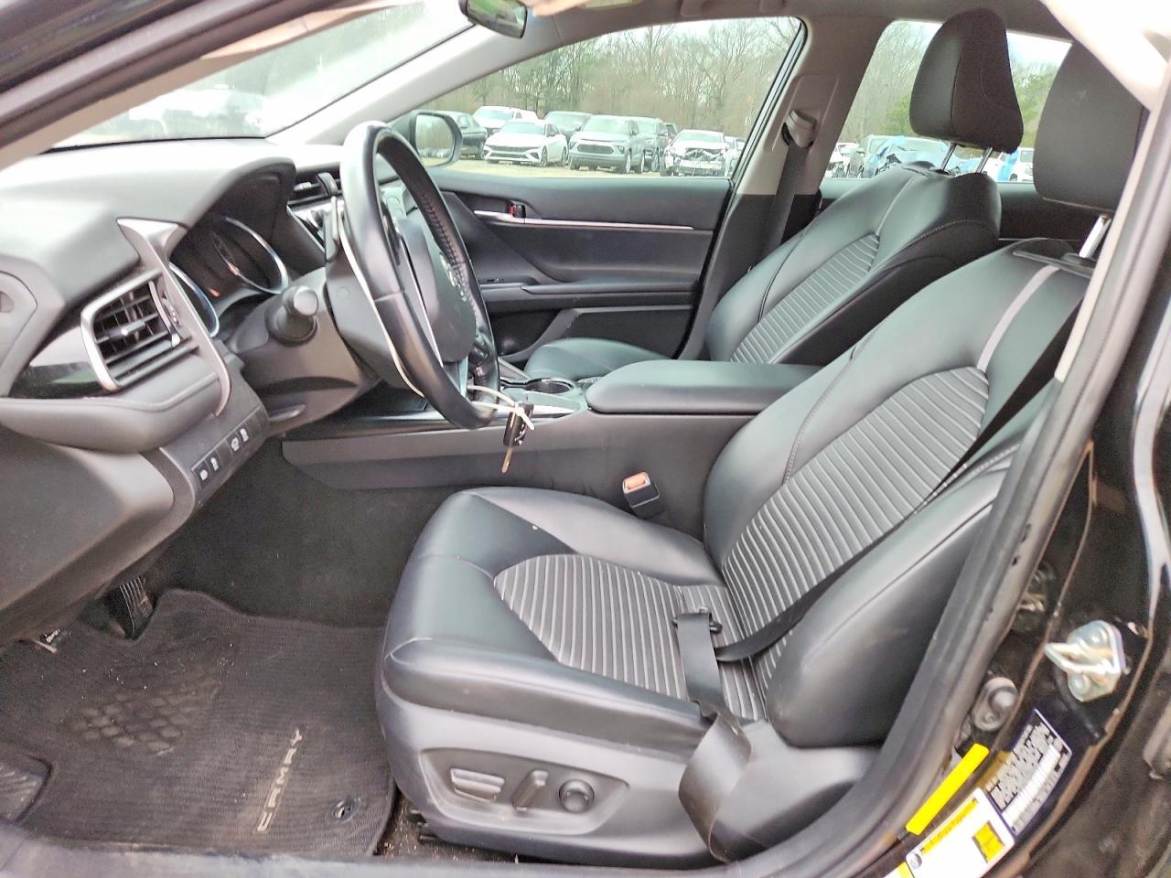 2019 TOYOTA CAMRY