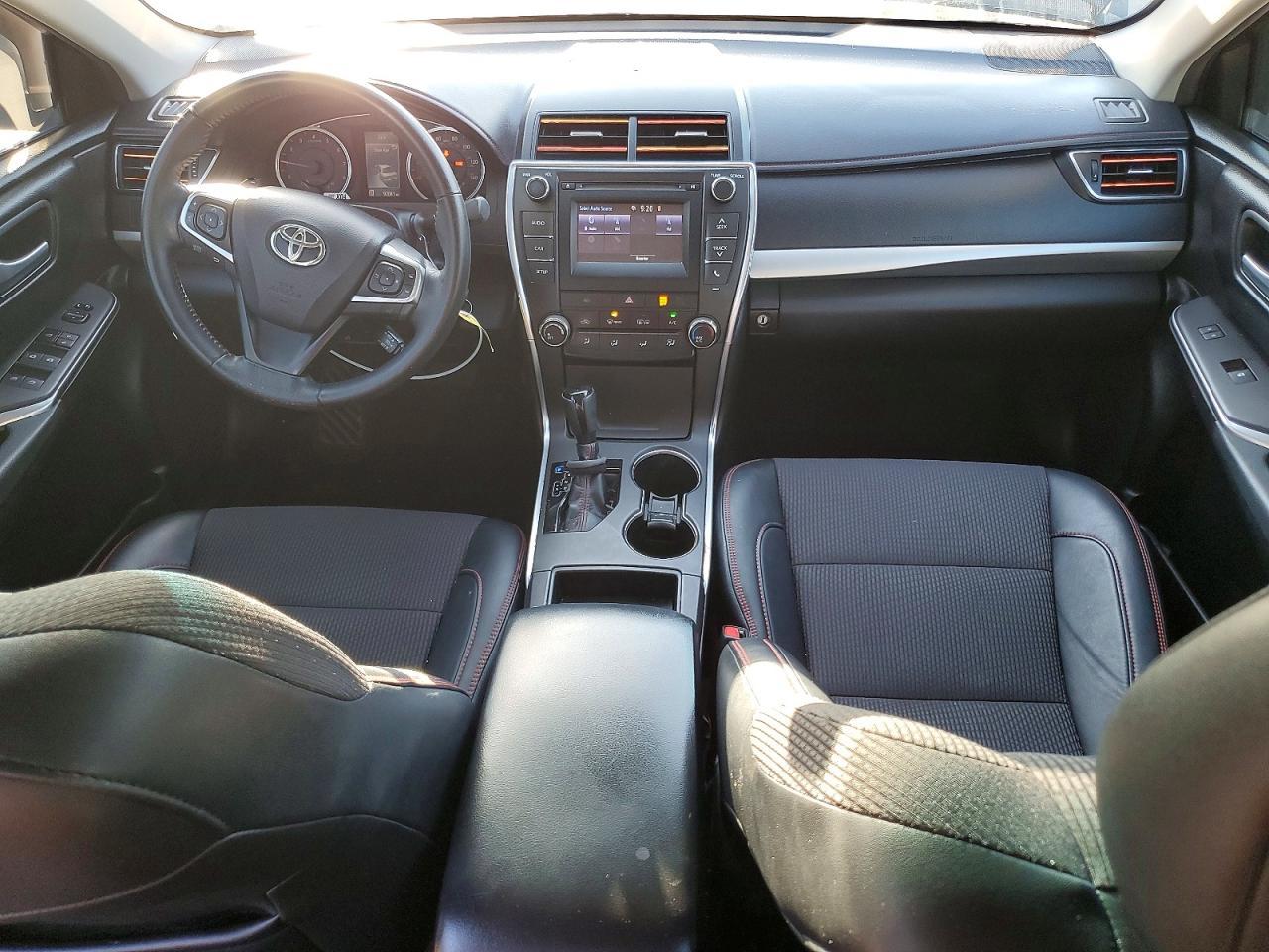 2016 TOYOTA CAMRY