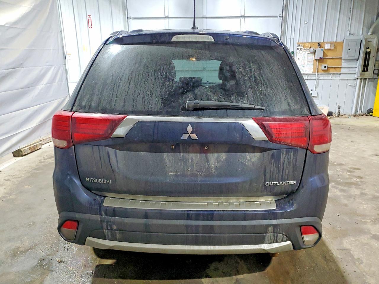 2016 MITSUBISHI outlander