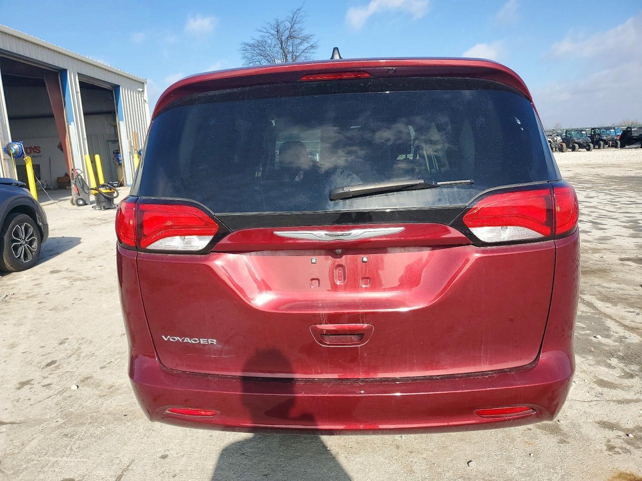 2021 CHRYSLER Voyager