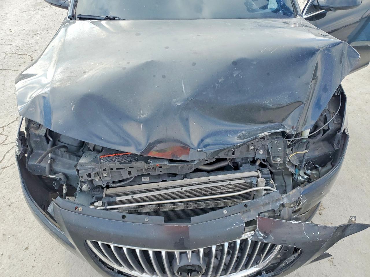 2011 BUICK Regal