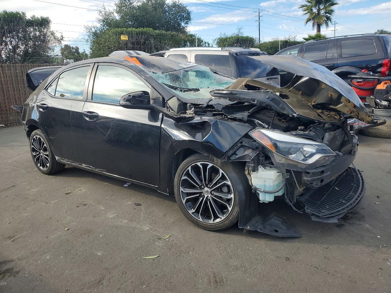 2015 TOYOTA COROLLA
