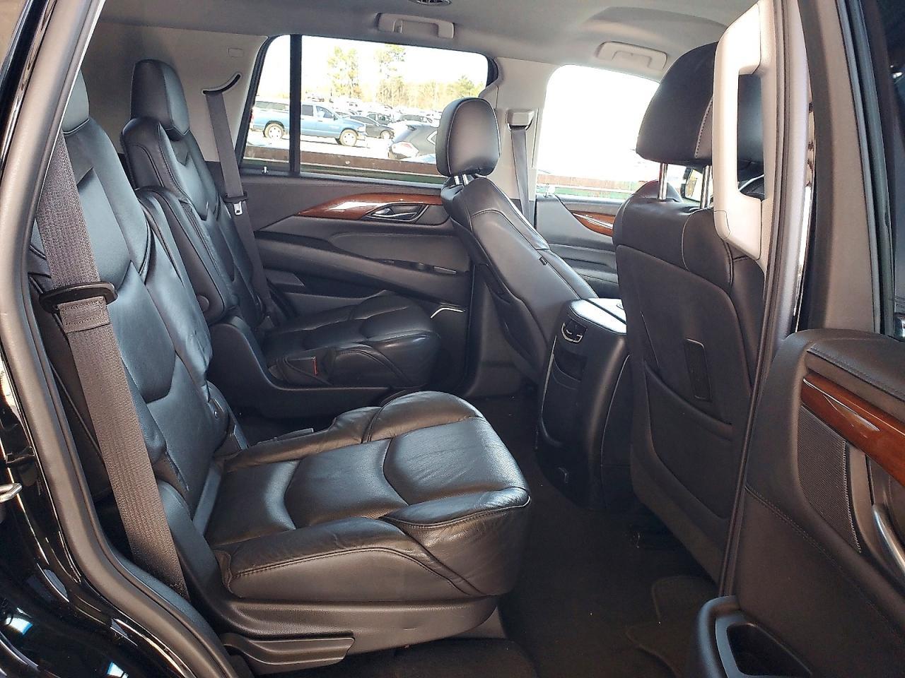 2018 CADILLAC ESCALADE