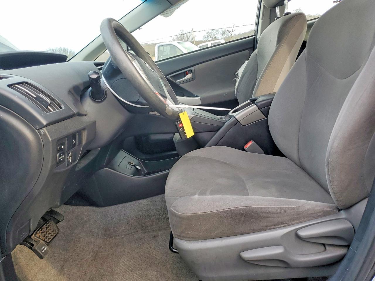 2015 TOYOTA PRIUS
