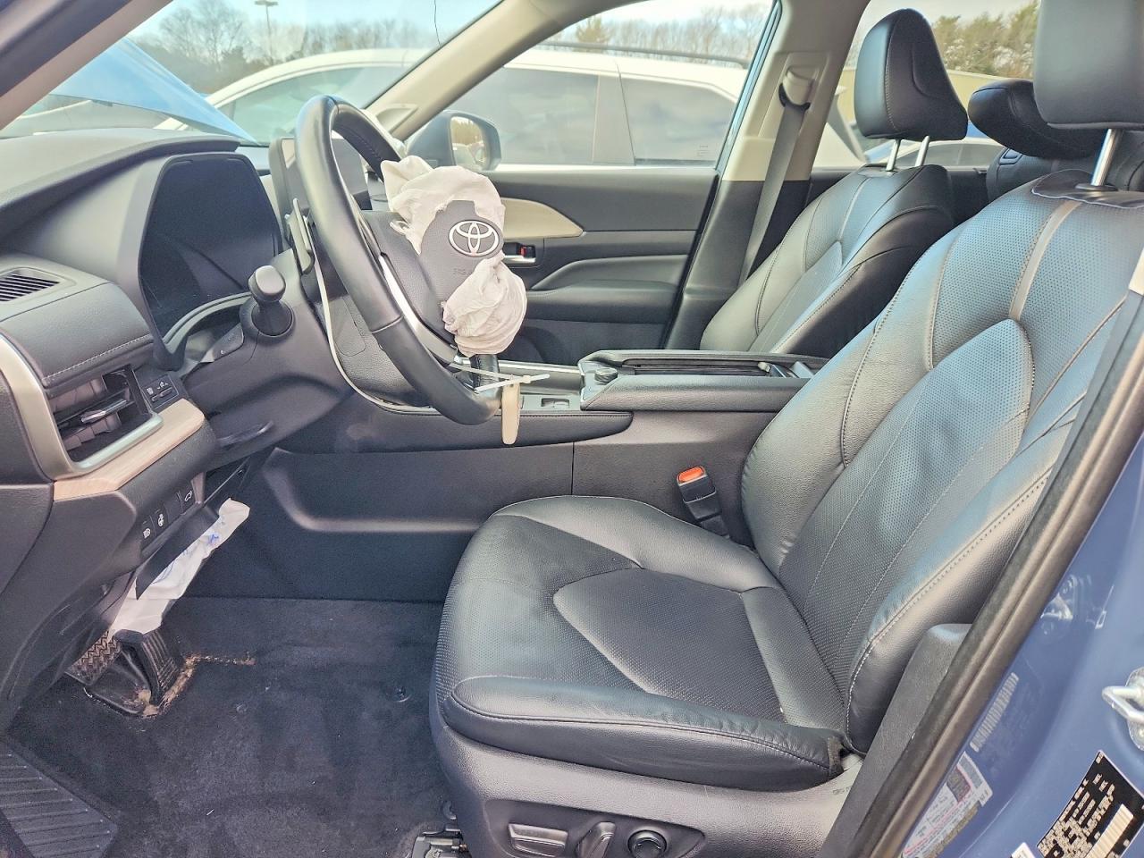 2024 TOYOTA HIGHLANDER